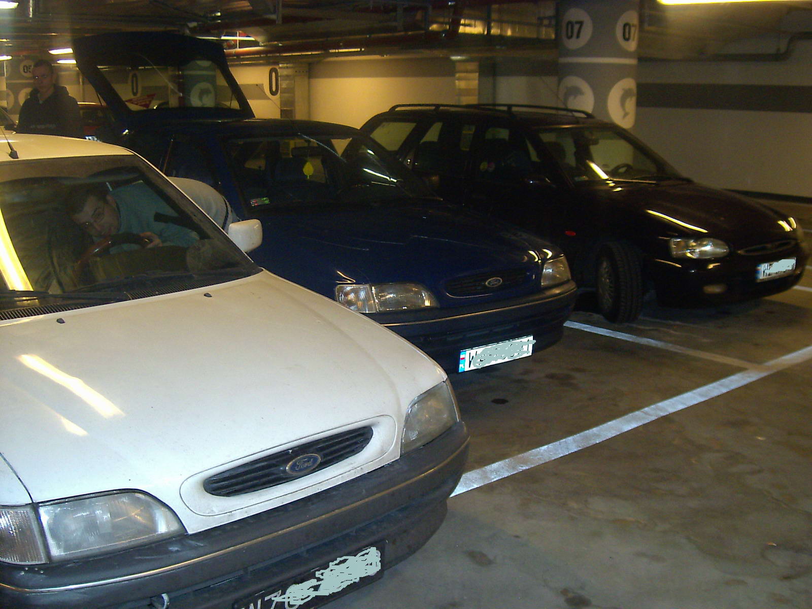 trzech uczestników(niestety tylko 3)