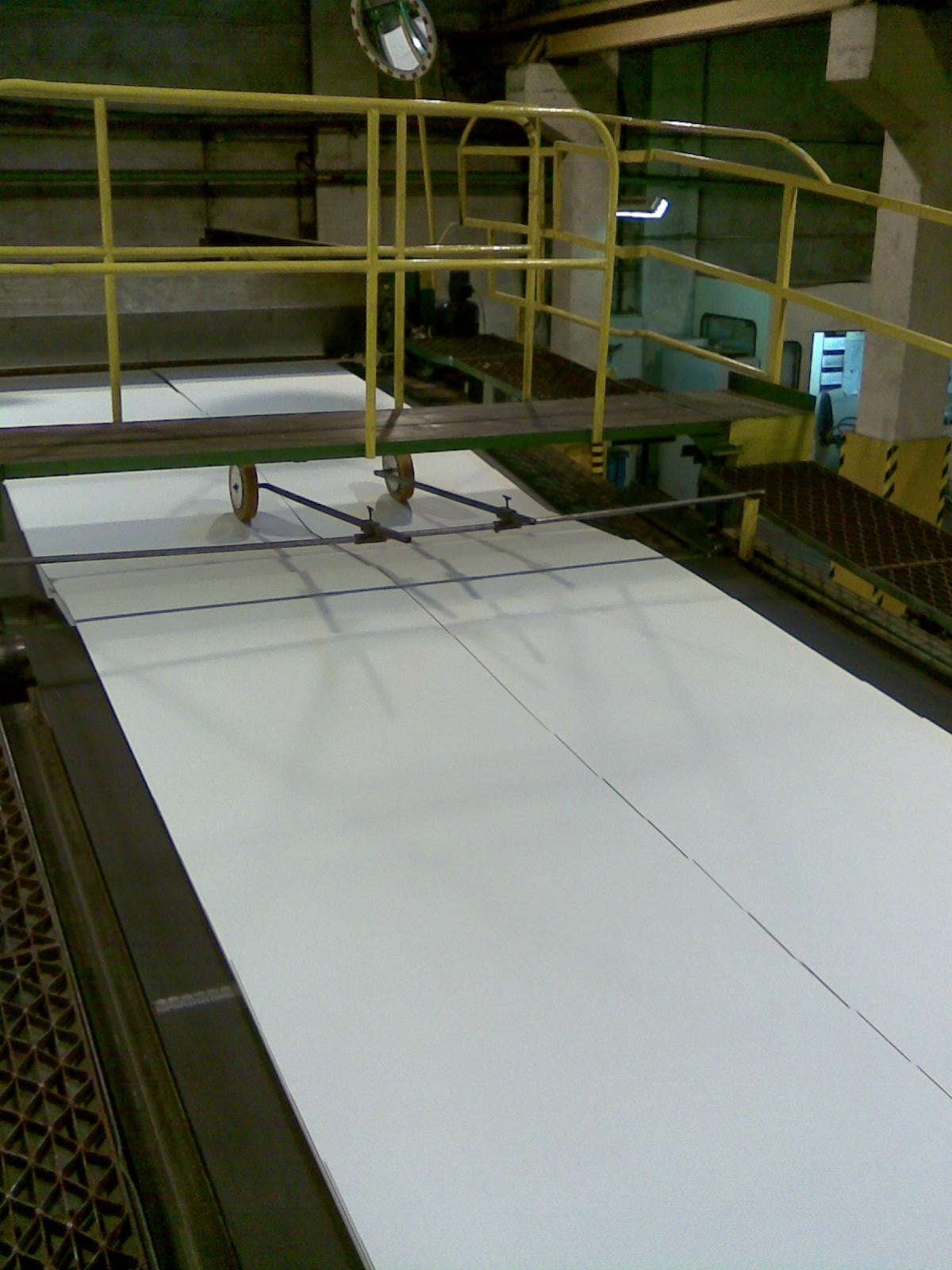 a te są białe, prawdopodobnie na towar do Lidla albo Biedronki