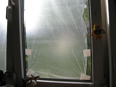 Taki widok mam z kuchni ale z drugiej strony bloku jest tak samo - mam zaklejone w ten sposób wszystkie okna :(