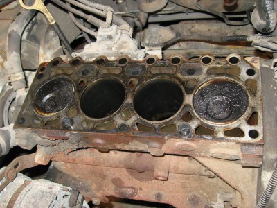 Repair of Ford's engine (6).jpg