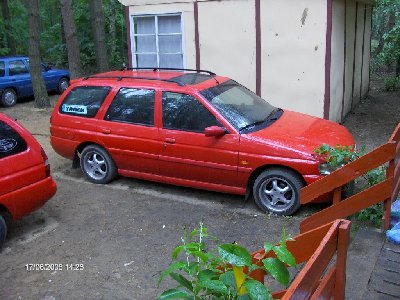 Na fotce widac kogo autko :)