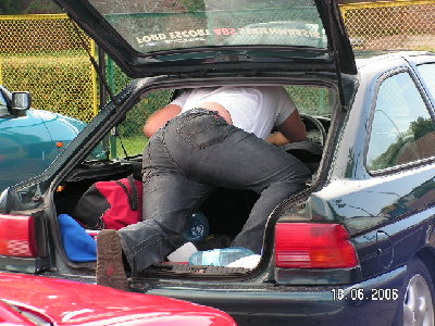 TAK SIMO OTWIERA SWOJEGO ESSIEGO PO AWARII CENTRALNEGO :)BYŁA KUPA SMIECHU :)