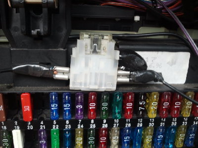 Oprawka z bezpiecznikiem 25A