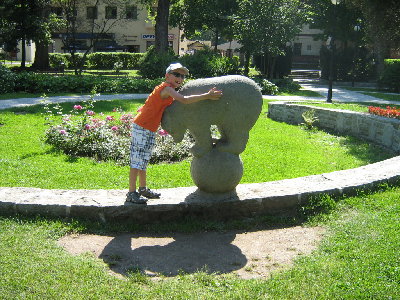 i jak co roku zdjęcie zrobione kupczykowi przy misiu :) to już dziesiąte