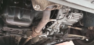 Finalny porządek i czystość jednostki napędowej Punto po wyeliminowaniu wycieków