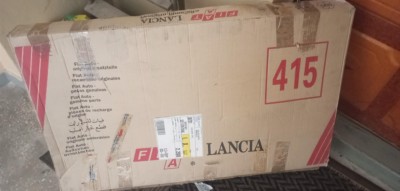 Opakowanie skrywające nowe poszycie prosto z Italii