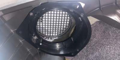 Pasowanie dystansu w półkę pod większy głośnik