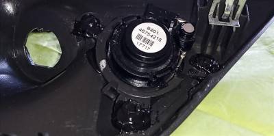 Plafon z głośnikiem na swoim miejscu