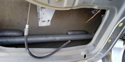 Zerwany mechanizm otwierania szyby