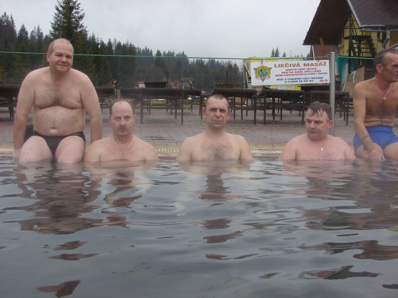 Towarzystwo już po tych miodach.jpg