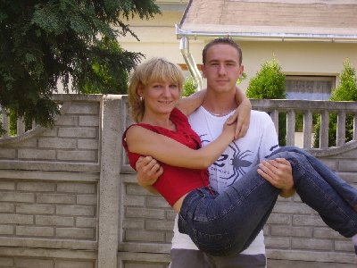 aga i patryk.JPG (376.02 KiB) Przejrzano 794 razy z siostrzyczką