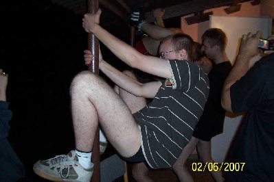 SPOKOJNIE !!!! JESZCZE SIĘ KSIˇŻE PONAJEŻDŻA !!!