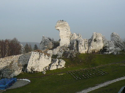 Gdzies tam czaiła sie przerosnieta jaszczurka zwana Smokiem