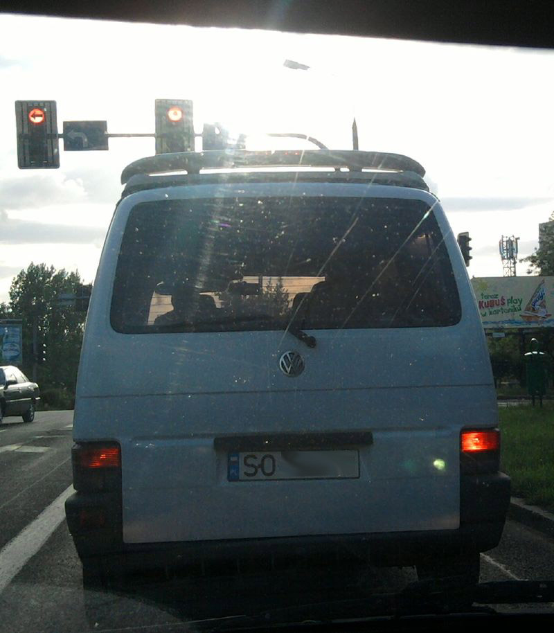 Widzielismy juz escorta ze spojlerem na dachy a tu macie fałłeja ;)